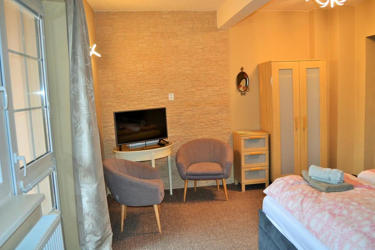 Apartments Nicol Karlovy Vary Extérieur photo