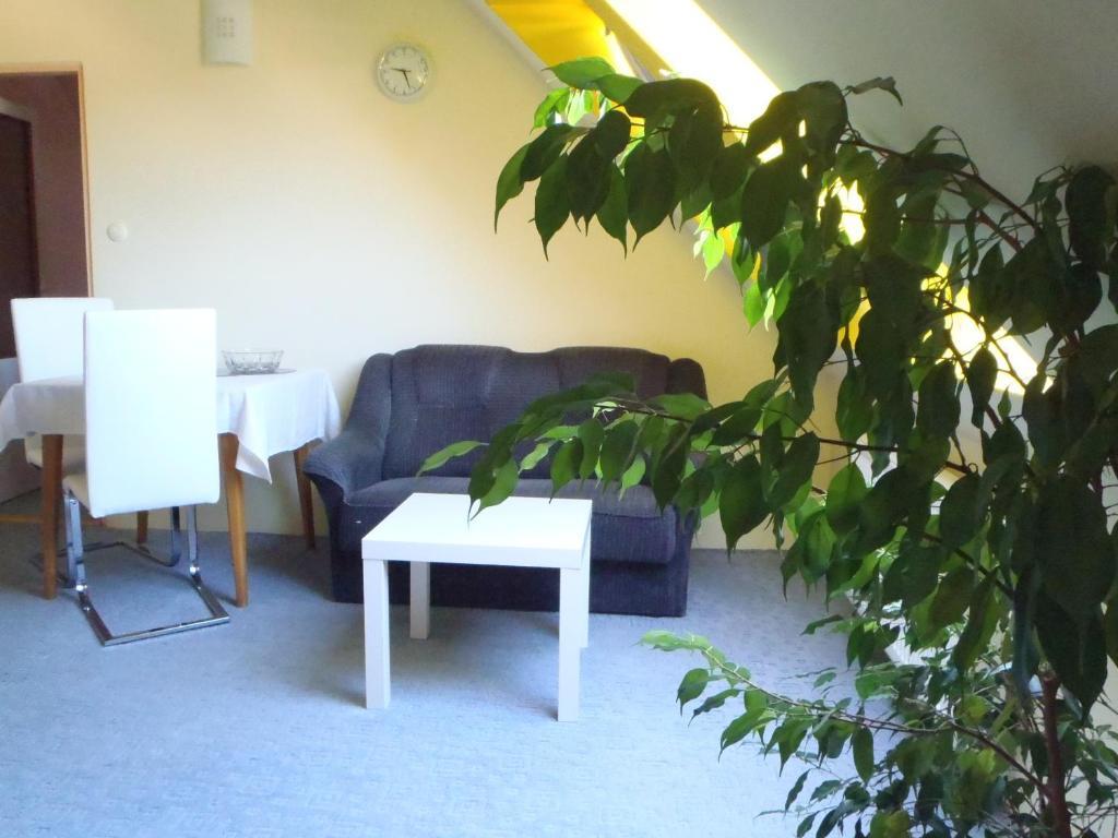 Apartments Nicol Karlovy Vary Chambre photo